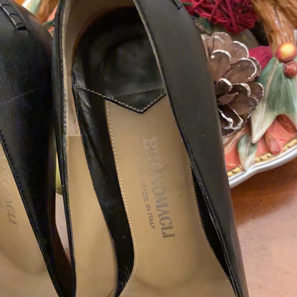 Bruno Magli black leather Authentic vintage heels 39M - Picture 3 of 14